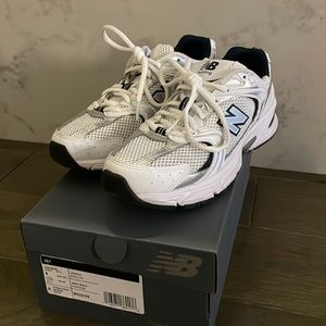 New Balance 530 navy and white sneaker